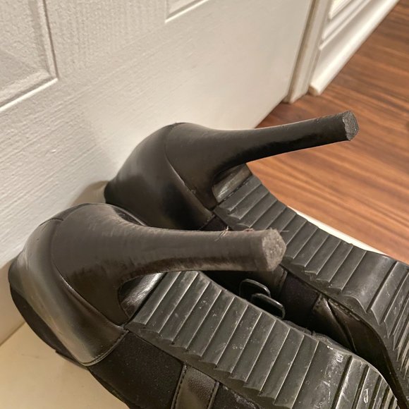 Stuart Weitzman Black Leather Suede Booties - Picture 11 of 12